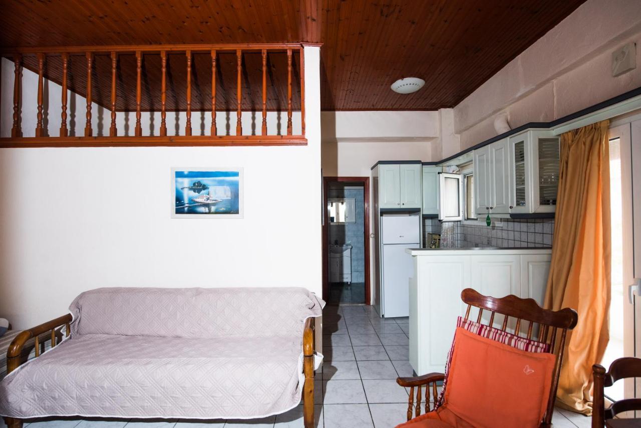 Pantelis Apartments Agios Georgios  Eksteriør billede