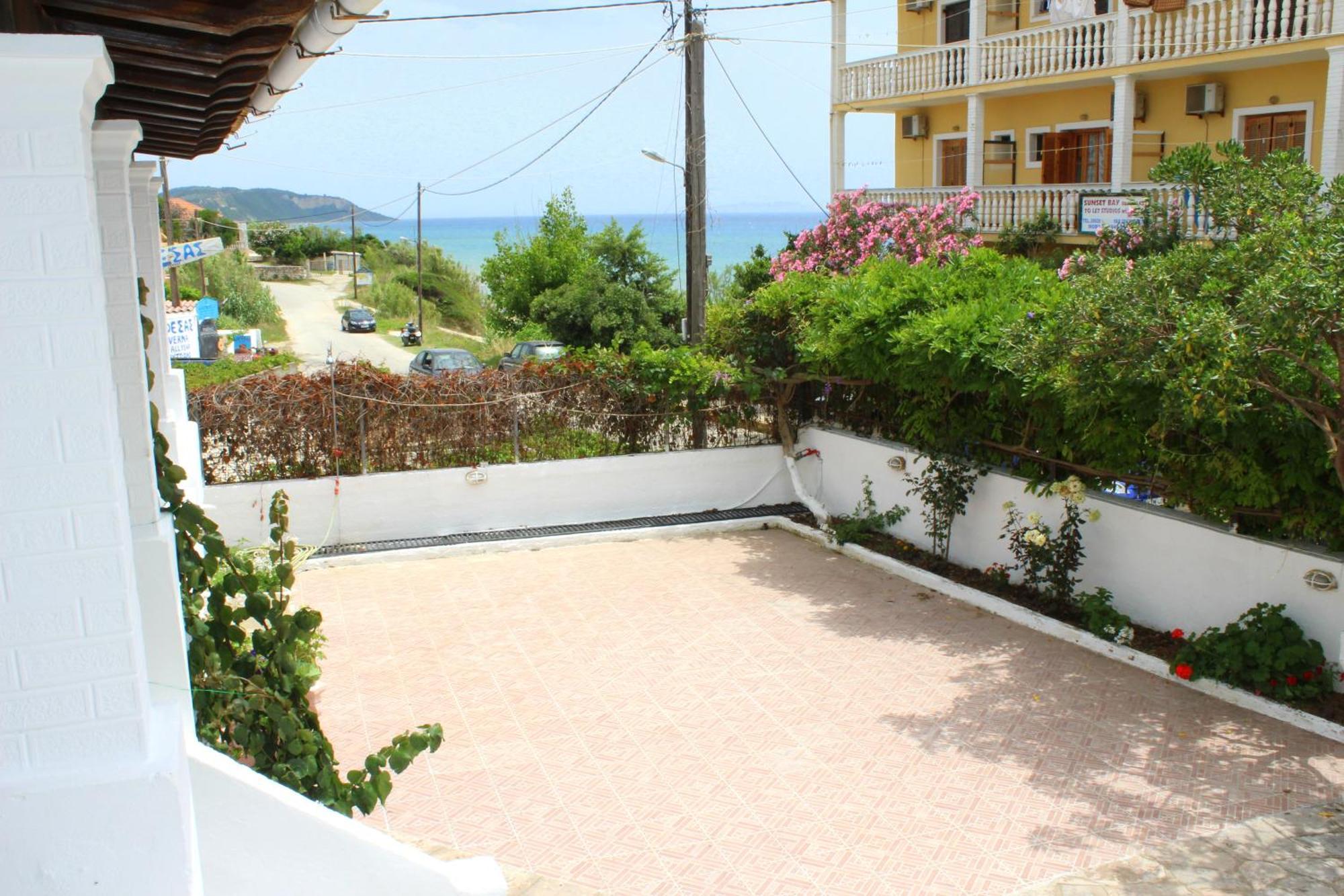Pantelis Apartments Agios Georgios  Eksteriør billede
